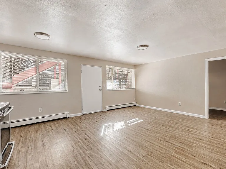 1422 Macon St — Photo 7