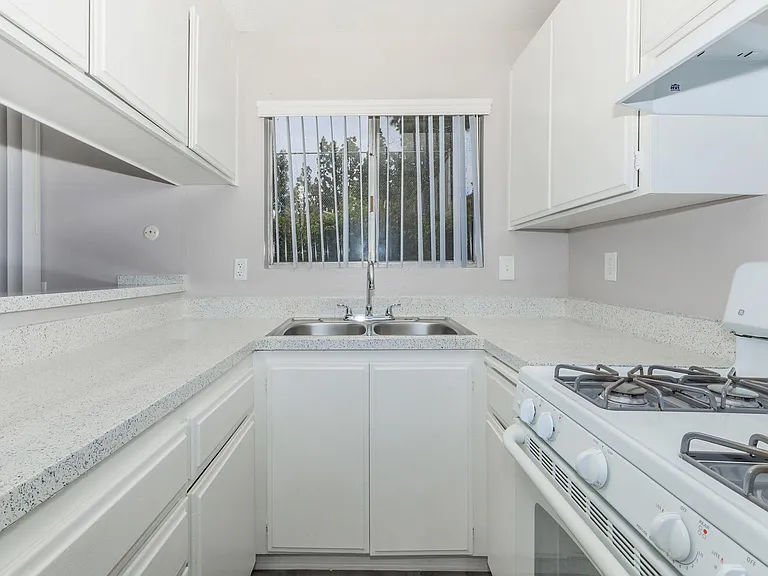 Tamarack Woods Apartment Homes — Photo 32