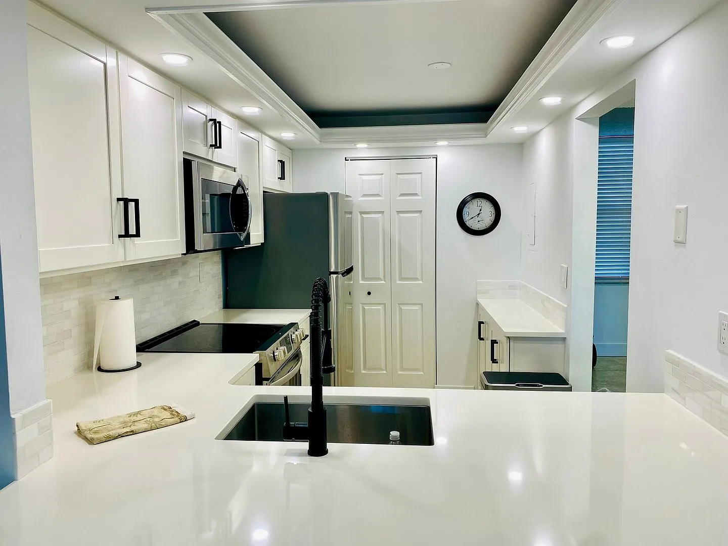 ** Marco Island 2/2 At South Seas Club ** Renovated Unit ** Available Dec-April 2024 ** Don't Mis... — Photo 3