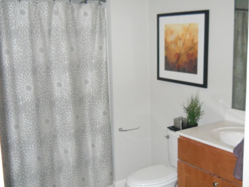 1st image of 793 Oak St APT 208