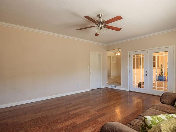4th image of 1704 Maywood Ave