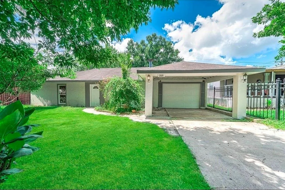 3 bed, 2.0 bath, 1200 sqft, $1,780 — Photo 1