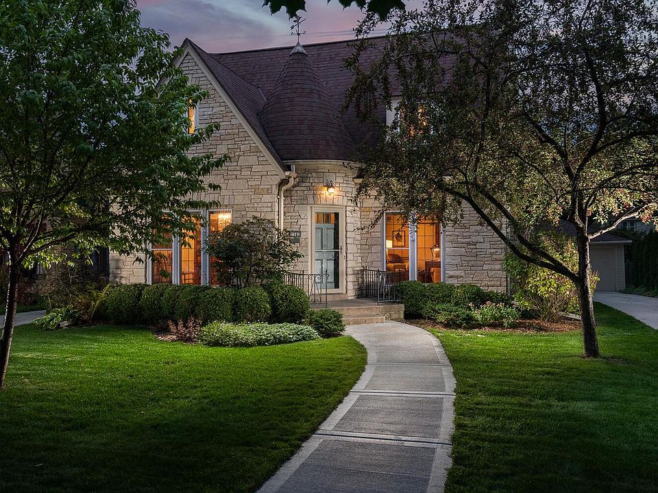 2362 Pasadena BOULEVARD, Wauwatosa, WI 53226 Zillow