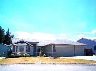 8712 200th Ct E, Spanaway, WA 98387