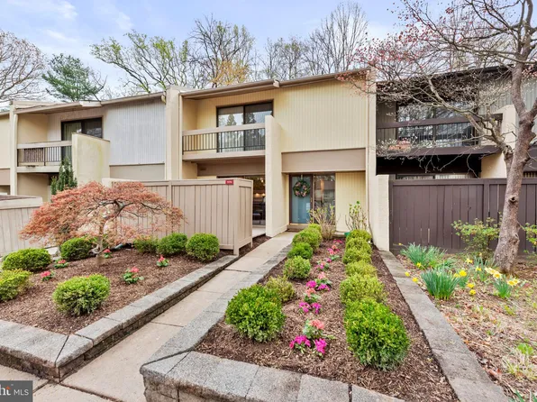 11711 Newbridge Ct, Reston, VA 20191