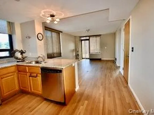 11624 Grosvenor Lane #4D, Kew Gardens, NY 11418