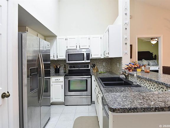 4th image of 10000 SW 52nd Ave APT Y152
