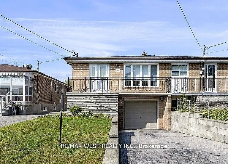 136 Duncanwoods Dr — Photo 1