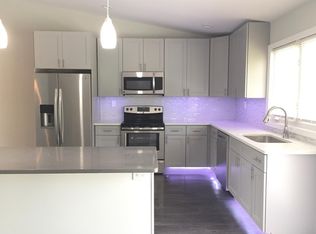 17 Arbor Meadow Dr, Sicklerville, NJ 08081