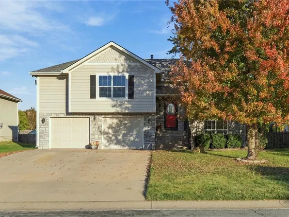 2145 Alder St, Leavenworth, KS 66048