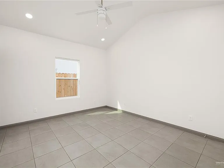 2609 Woodpecker Rd #1 — Photo 12