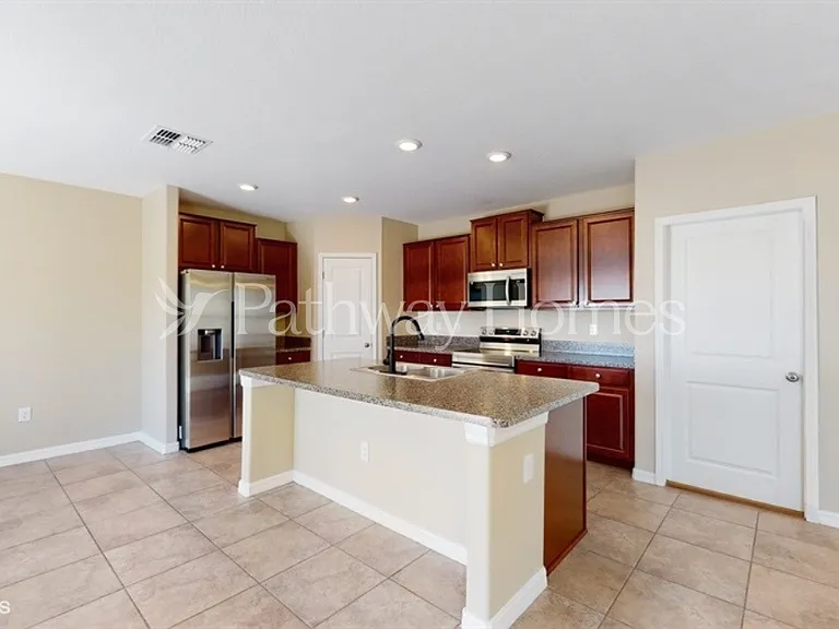 11137 Hudson Hills Ln — Photo 6