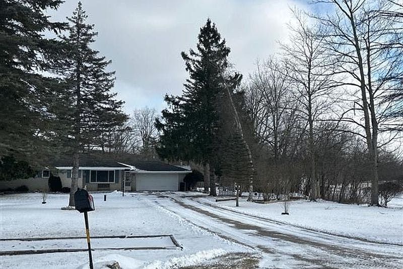 2nd image of 69740 Wolcott Rd