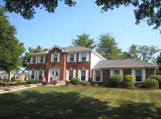 962 Wynhaven Ln, Ballwin, MO