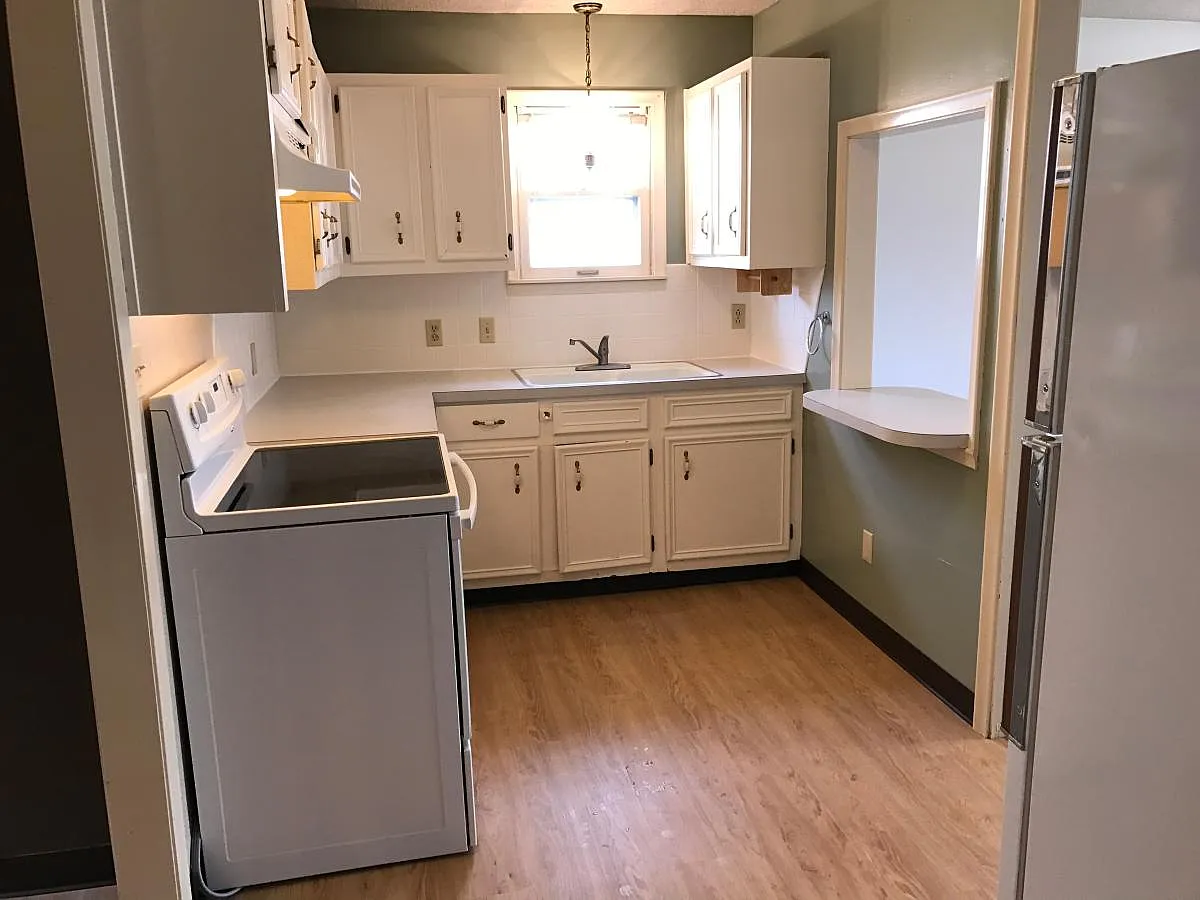 2 bed, 672 sqft, $825 — Photo 2