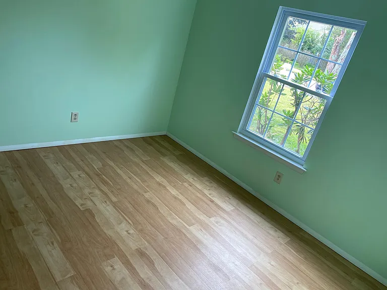 44 Woodbury Rd — Photo 23