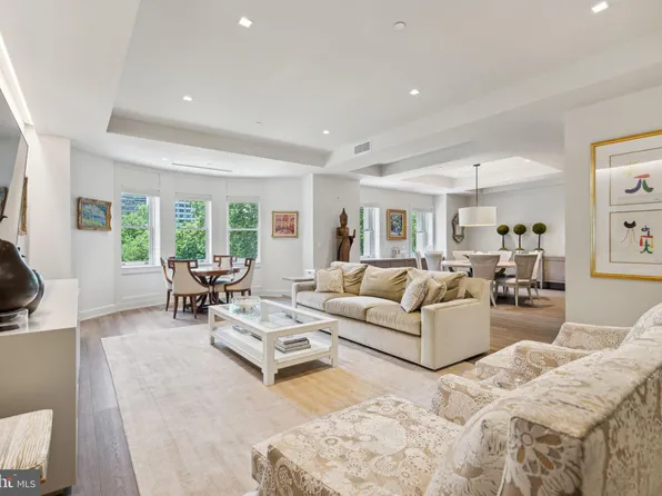 130 S 18th St #Rc4, Philadelphia, PA 19103