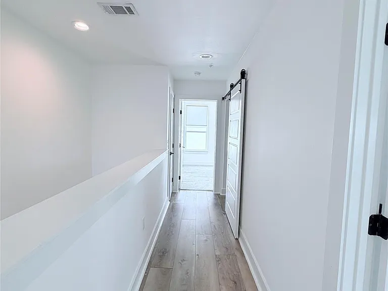 1417 Kramer Ln #22 — Photo 9