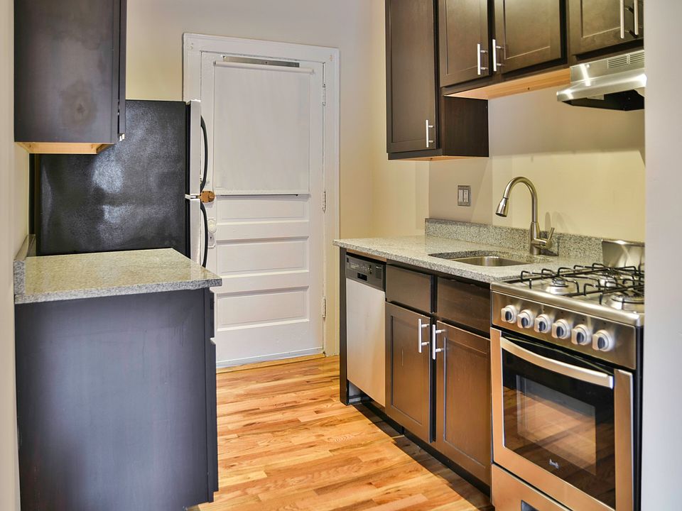 1st image of 4723 N Leavitt St #3