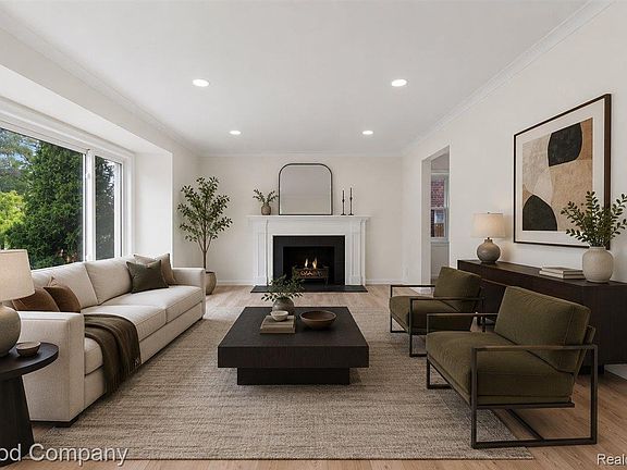 5th image of 13517 Pembroke Ave