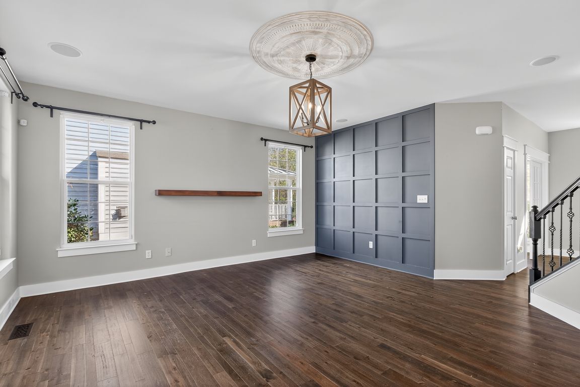 next background image