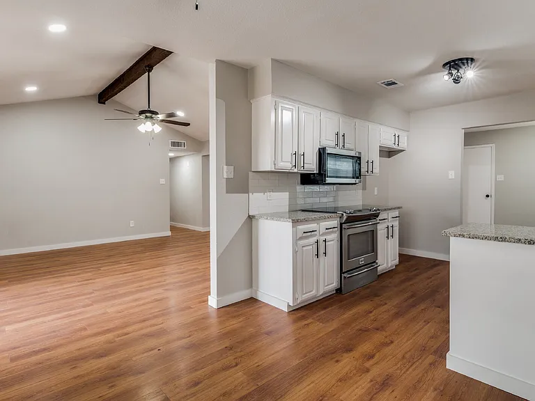 614 Brian Dr — Photo 9