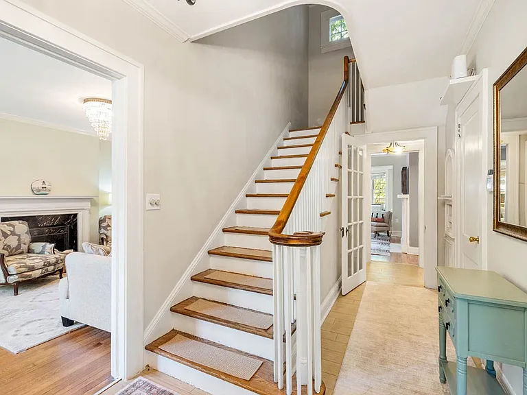 617 Fountain Pl — Photo 5