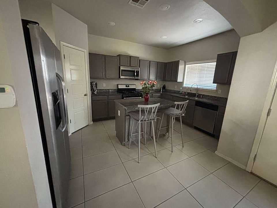 1st image of 14467 Eastbrook Dr