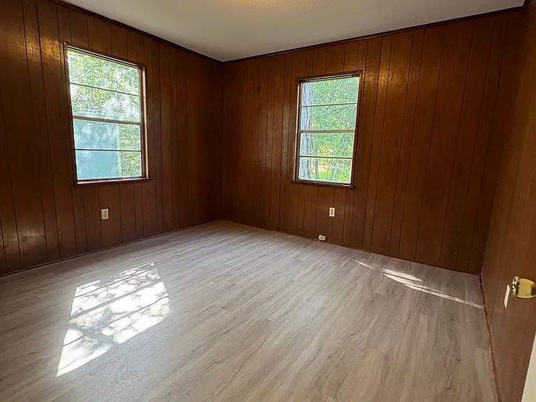 513 Sassafras Ave — Photo 10