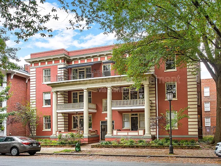 2806 Monument Ave #1 — Photo 2