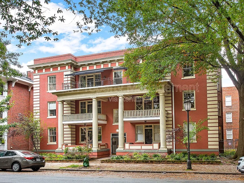 2806 Monument Ave #1