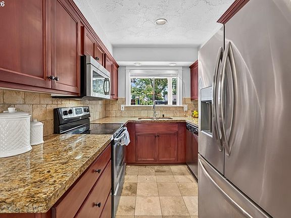 5th image of 627 N Hayden Bay Dr #14