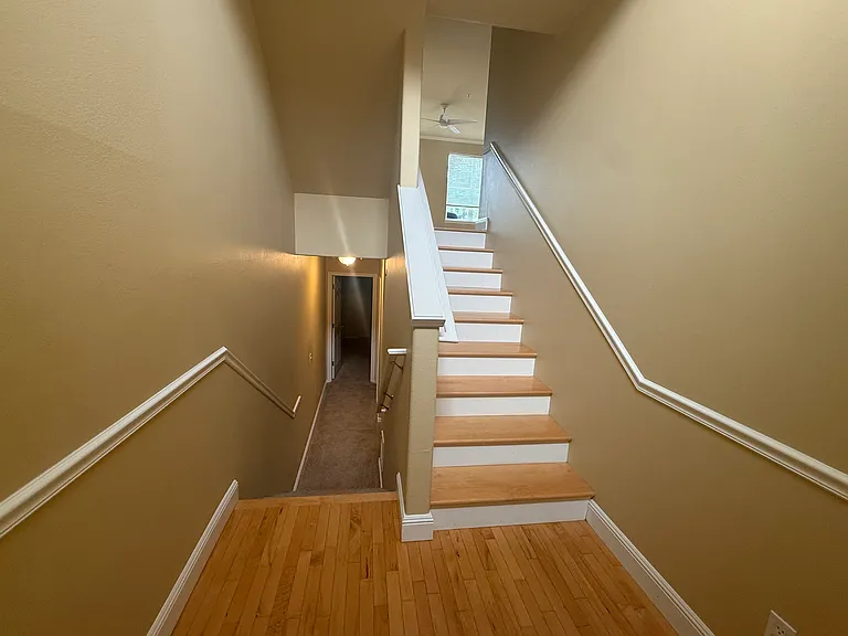 10060 NW Brighton Ln — Photo 2
