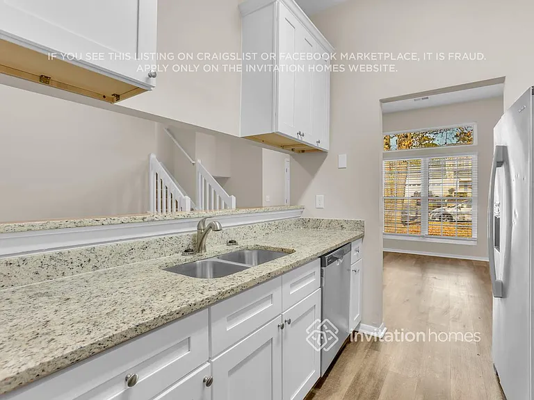 6405 Laurel Post Ct — Photo 9