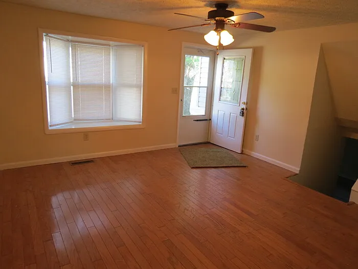 1768 Hollow Run Dr — Photo 2