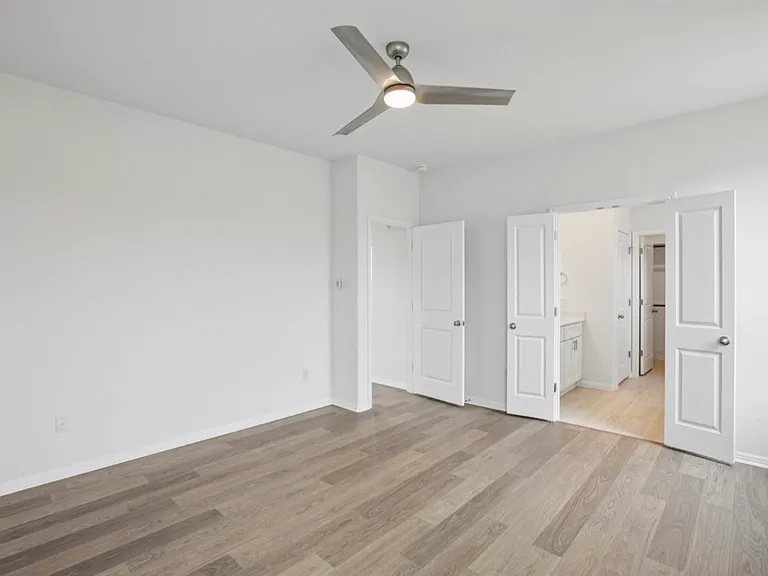 6409 Mary Lewis Dr — Photo 4