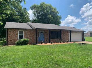 616 Traubel Dr, Fairview Heights, IL 62208