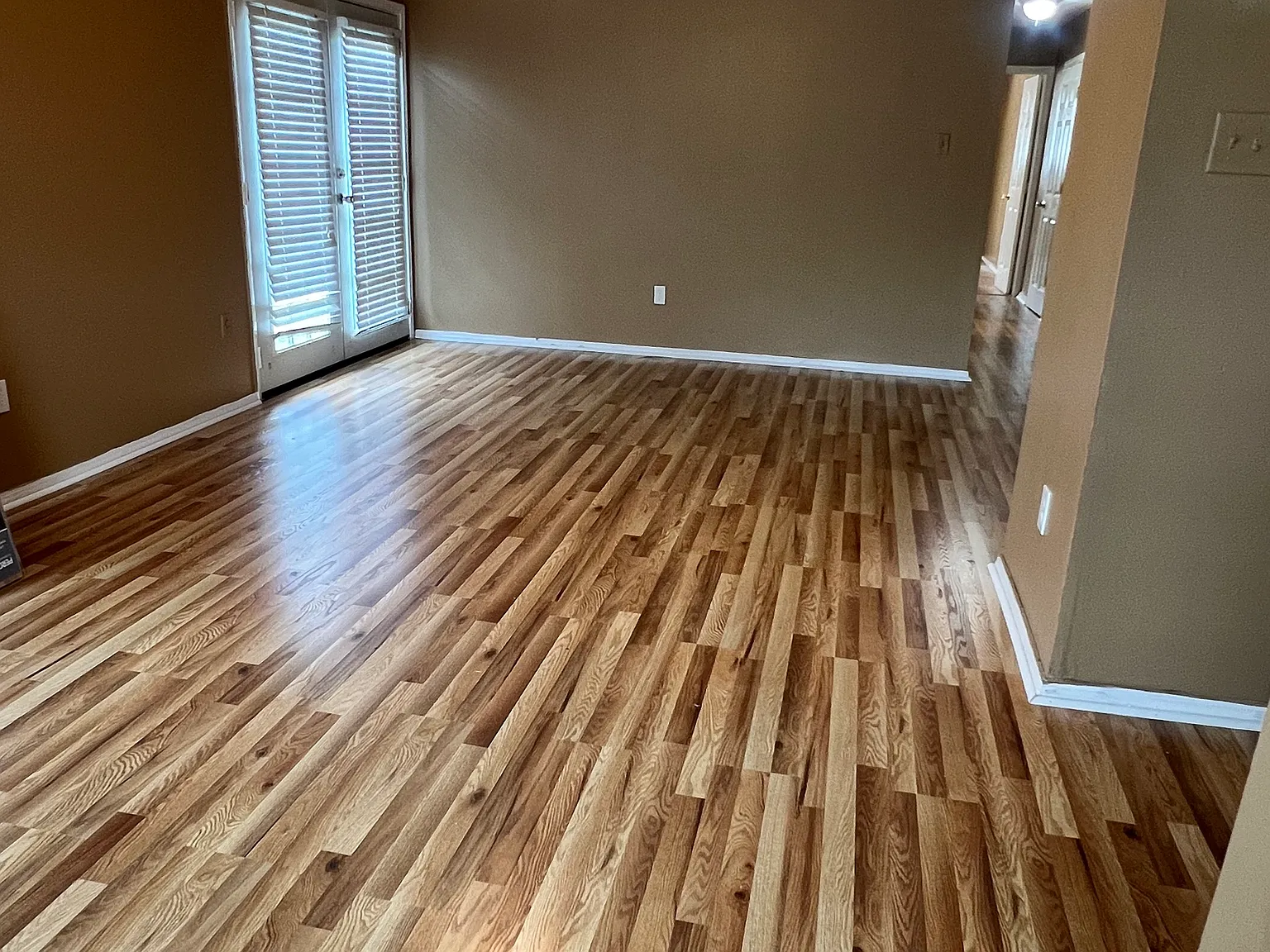 2 bed, 1100 sqft, $1,200 — Photo 2