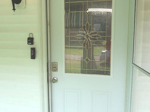 4th image of 1013 Lynnwood Ave