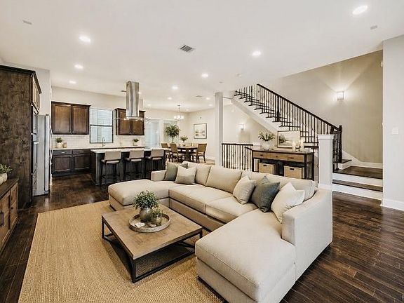 3rd image of 608 W 28th St #B