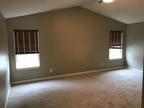 3rd image of 8329 Bluestem Ln