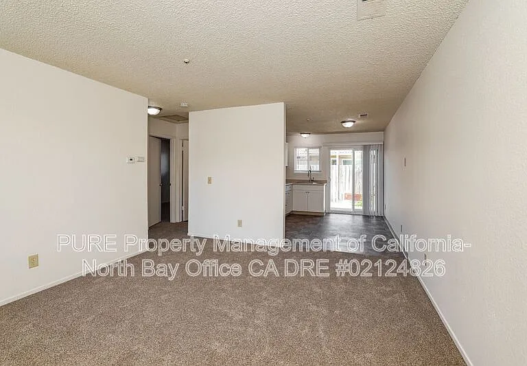 1603 Corby Ave #8 — Photo 2