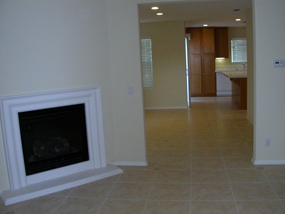 5th image of 447 N Placer Privado