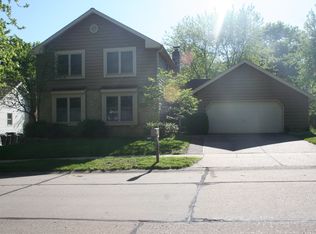 5723 White Pine Dr, Saint Louis, MO