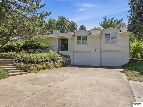 6477 Cuming St, Omaha, NE 68132