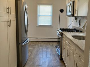 61-43 219th St FLOOR 1, Oakland Gardens, NY 11364