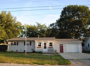 604 E Michael St, Clinton, IL 61727