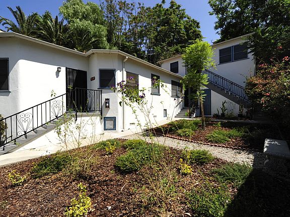 3rd image of 636 1/4 Echo Park Ave