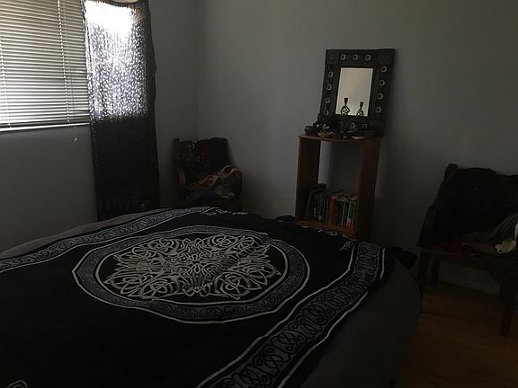 5th image of 1579 N Altadena Dr