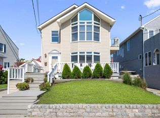 144 Beach 135 St, Rockaway Park, NY 11694